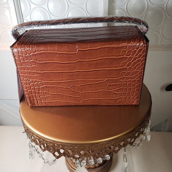 NWT JustFab boxy baguette bag in cognac vegan leather - 2 straps - Picture 7 of 8